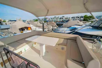 Thumbnail von Ferretti Yachts 550