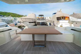 Thumbnail von Ferretti Yachts 550