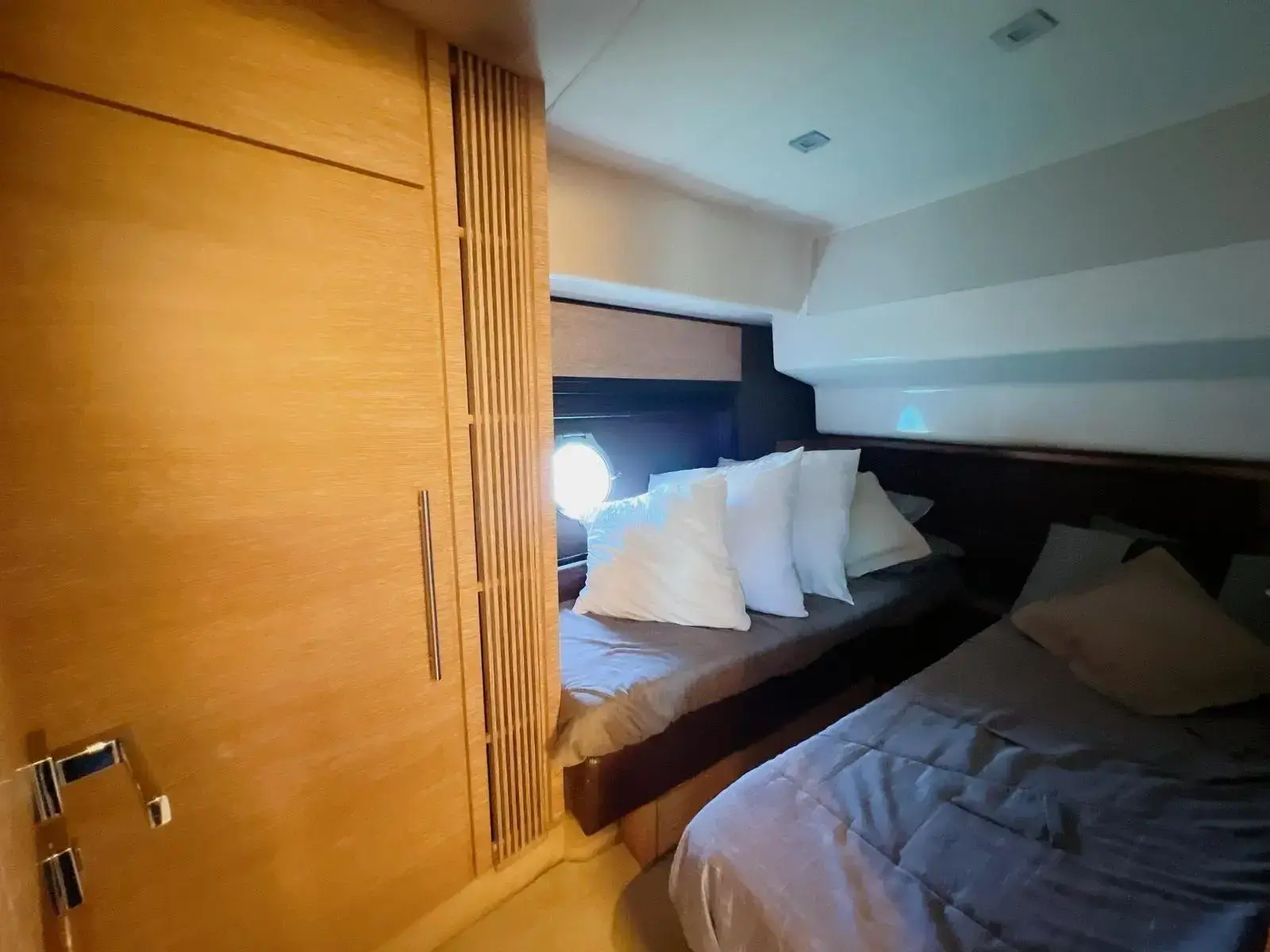 Thumbnail von Azimut 58