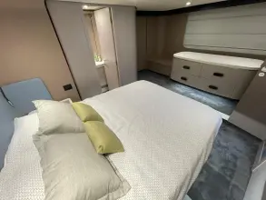 Thumbnail von Azimut 60