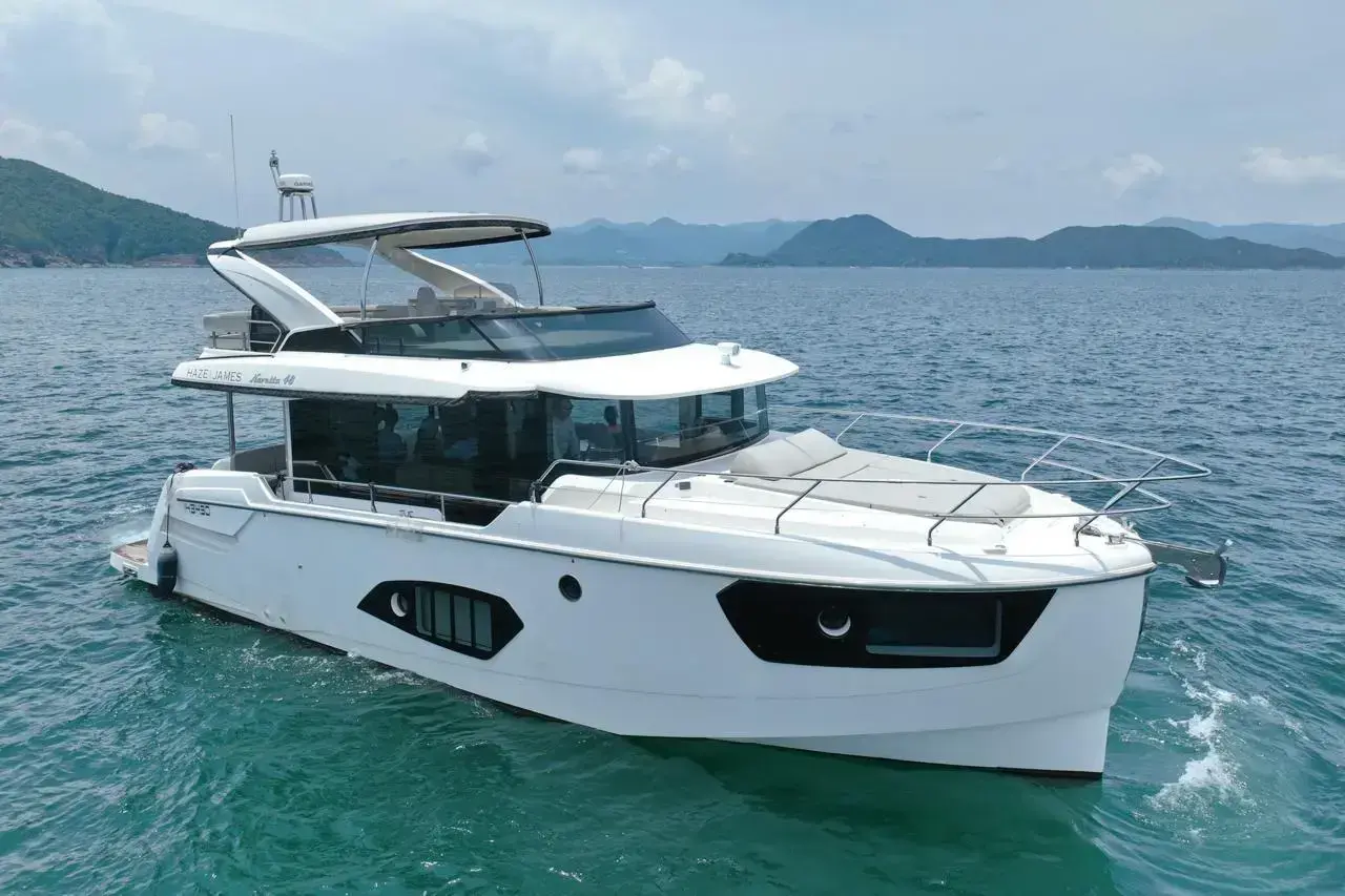 Absolute Navetta 48