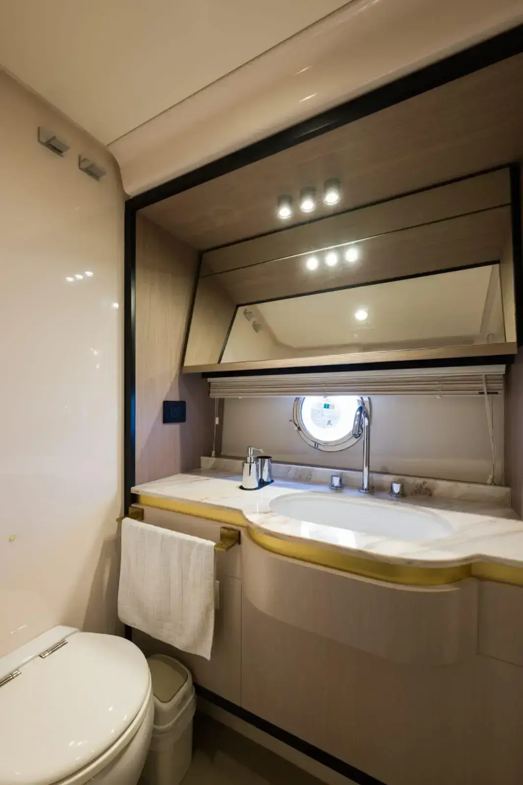 Thumbnail von アジマット 55