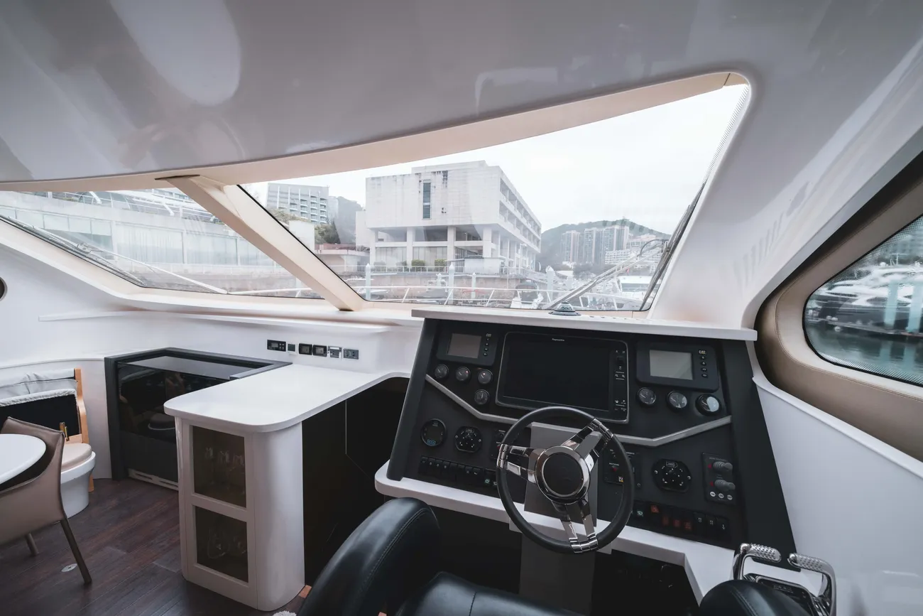 Thumbnail von Allegro Yacht 75 Flybridge