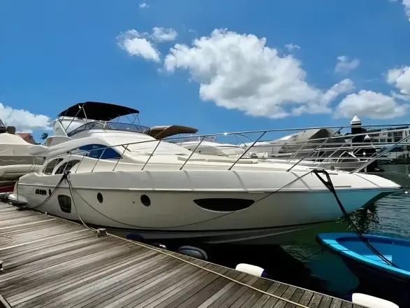 Azimut 62