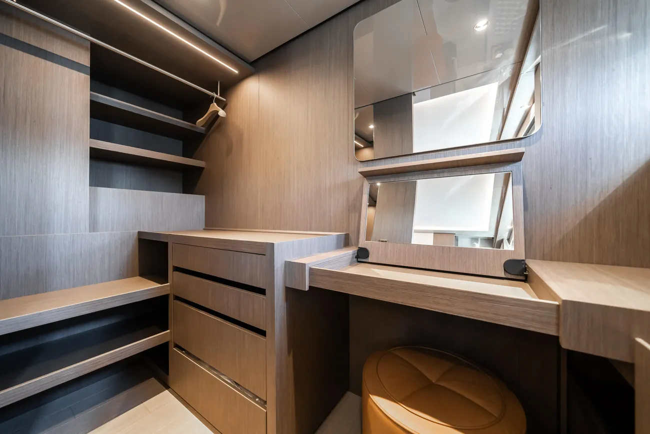 Thumbnail von Prestige M8