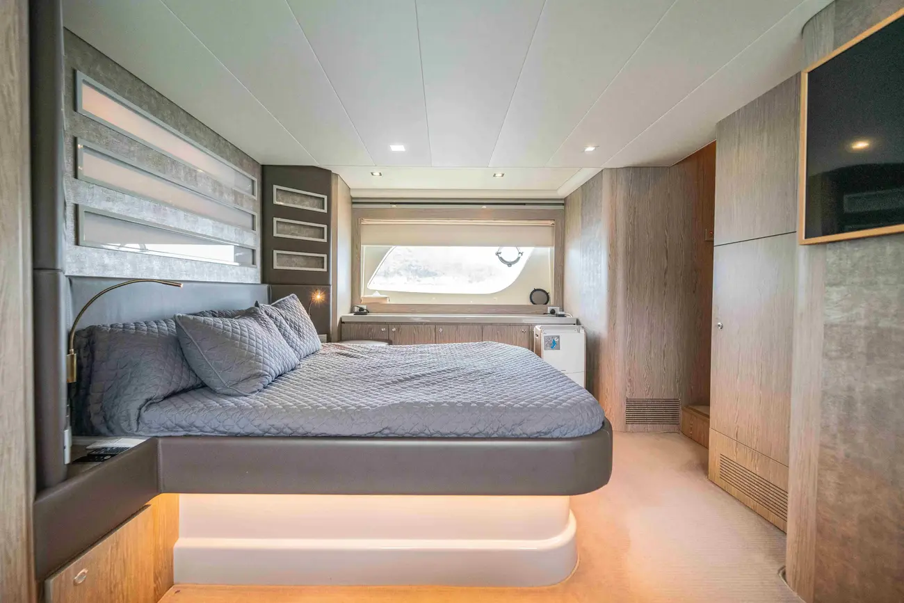 Thumbnail von Ferretti Yachts 650