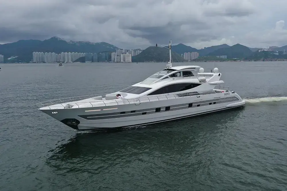 Cerri Cantieri Navali Flying Sport 102