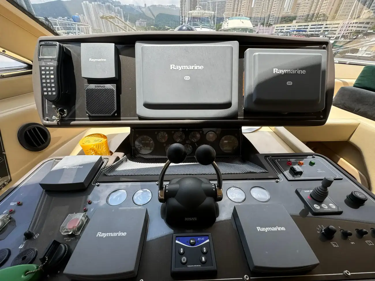 Thumbnail von Ferretti Yachts 460