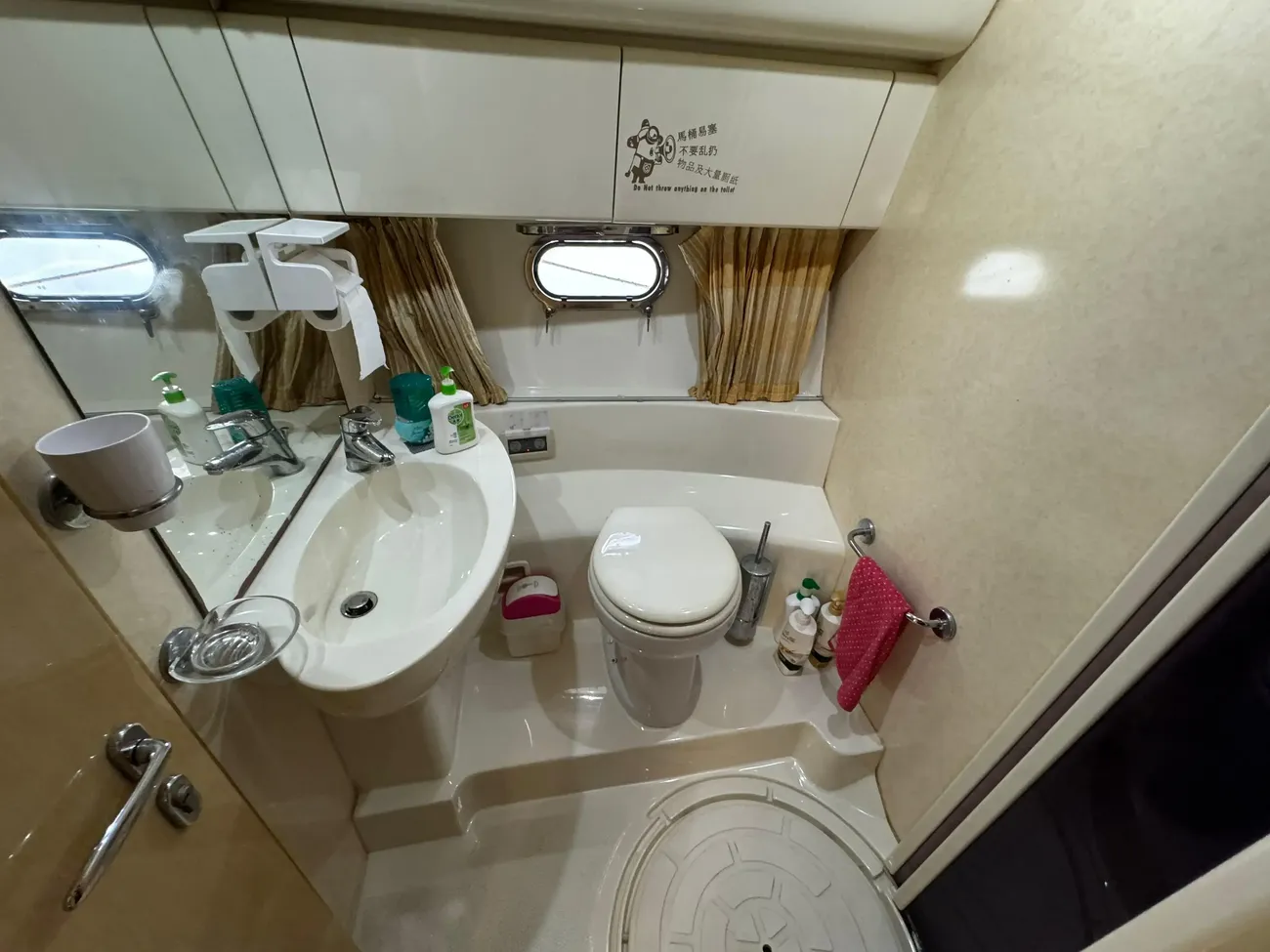 Thumbnail von Ferretti Yachts 460