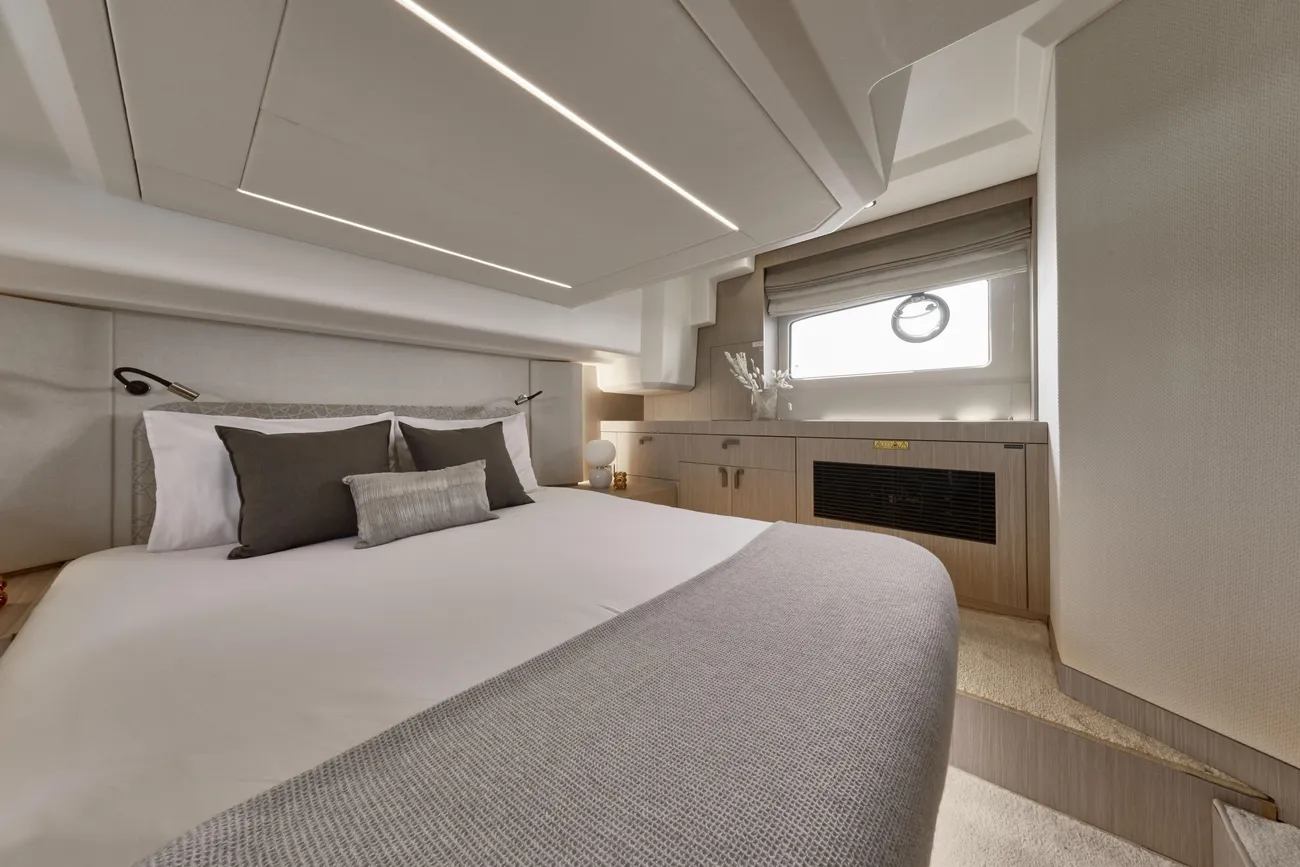 Thumbnail von Prestige F4.3