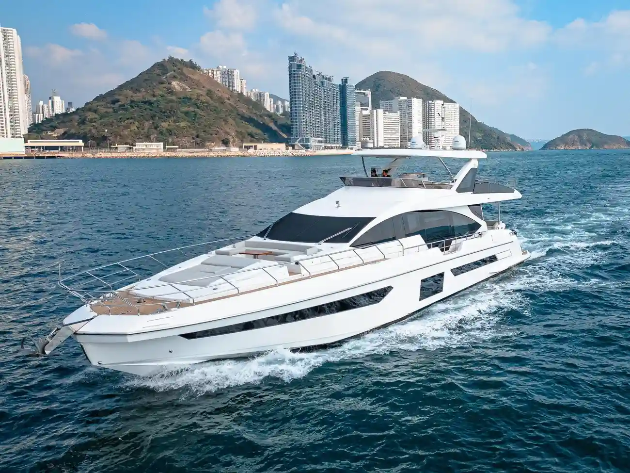 Azimut Grande 25M