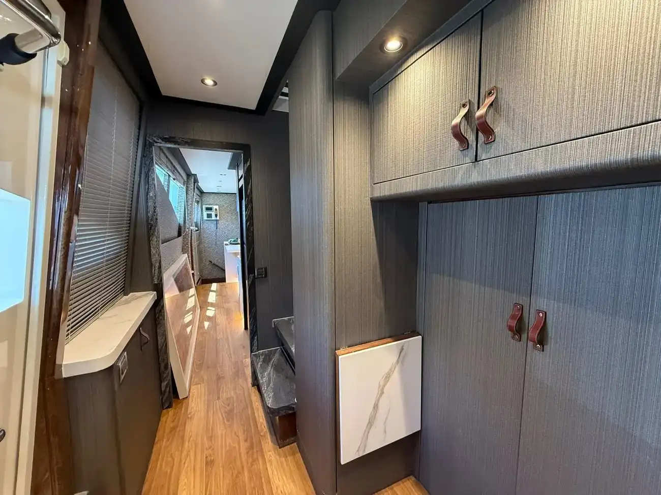 Thumbnail von Guy Couach 3700 Fly