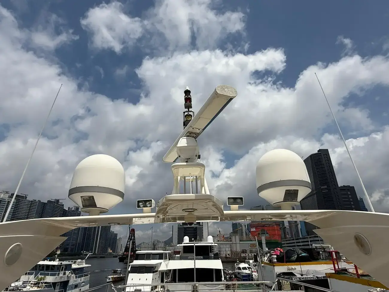 Thumbnail von Guy Couach 3700 Fly