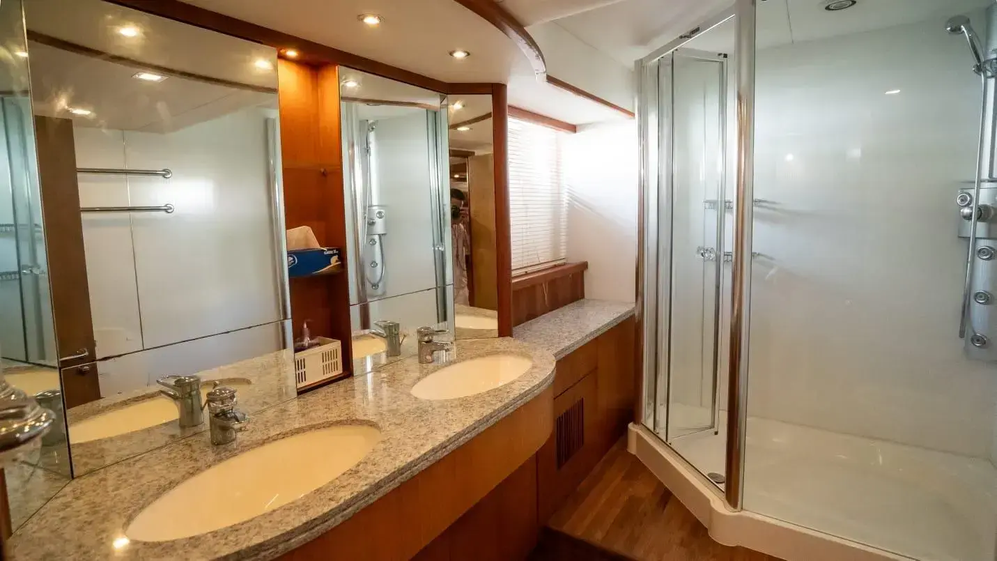 Thumbnail von Sunseeker 82 Yacht