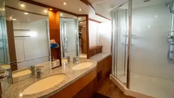 Thumbnail von Sunseeker 82 Yacht