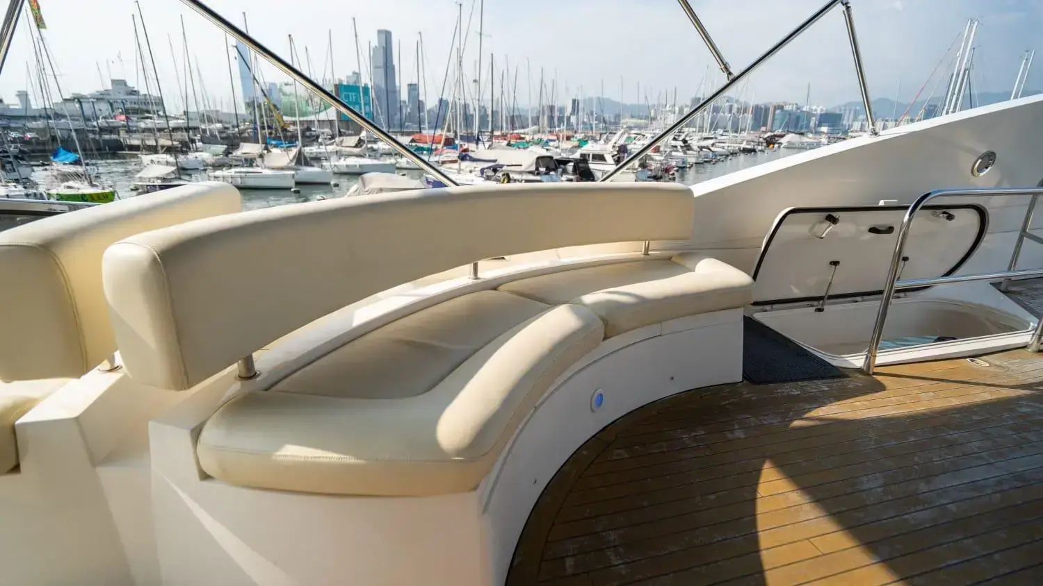 Thumbnail von Sunseeker 82 Yacht