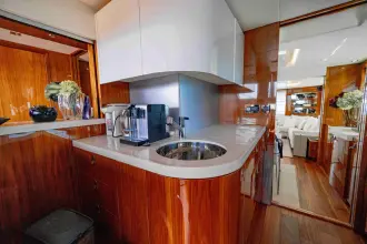 Thumbnail von Sunseeker 86 Yacht