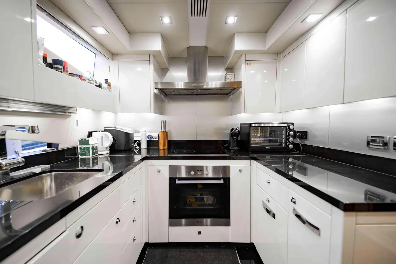 Thumbnail von Sunseeker 88 Yacht