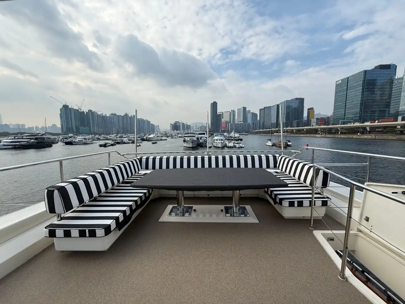 Thumbnail von Guy Couach 120 Couach 120