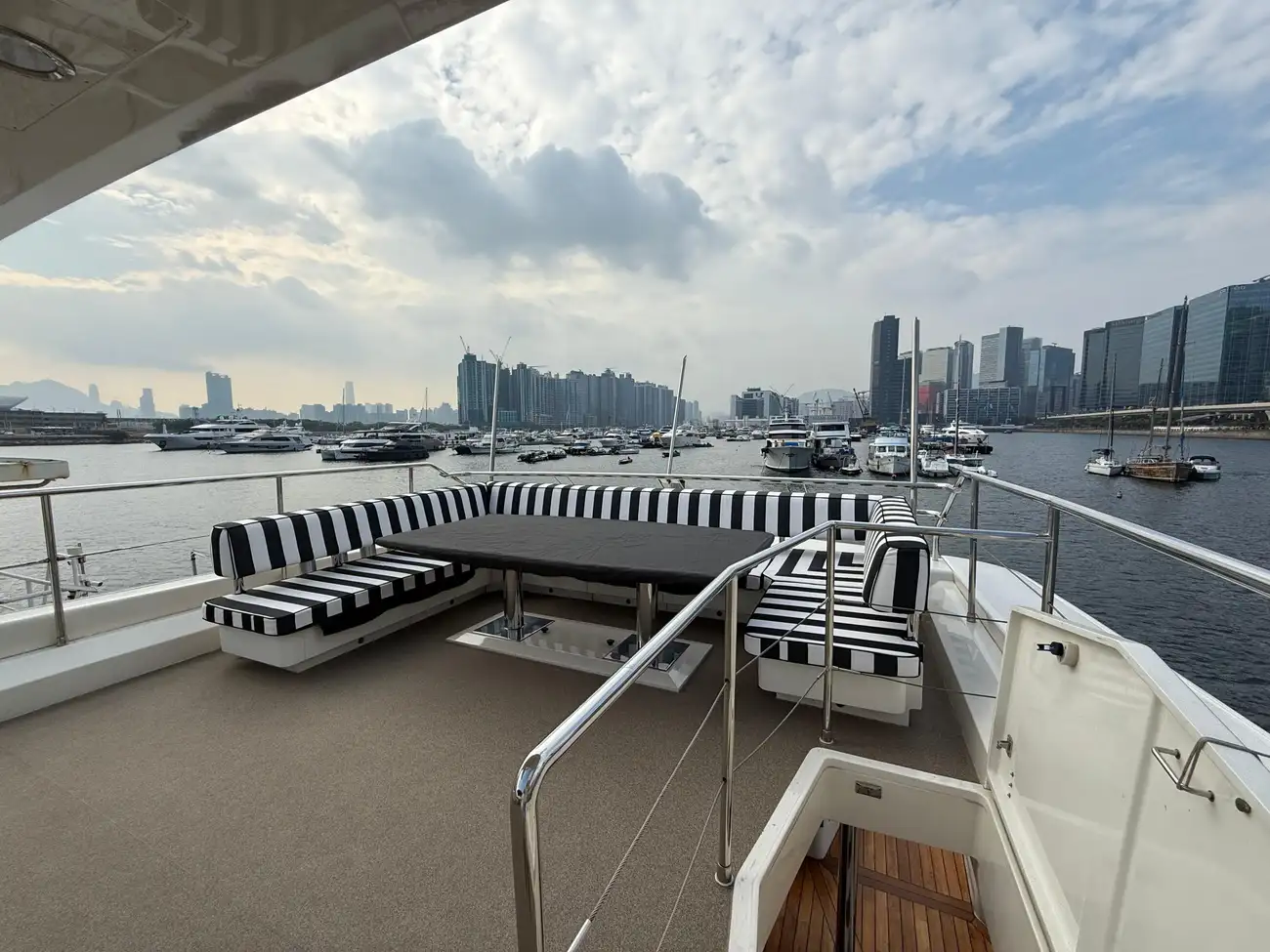 Thumbnail von Guy Couach 120 Couach 120