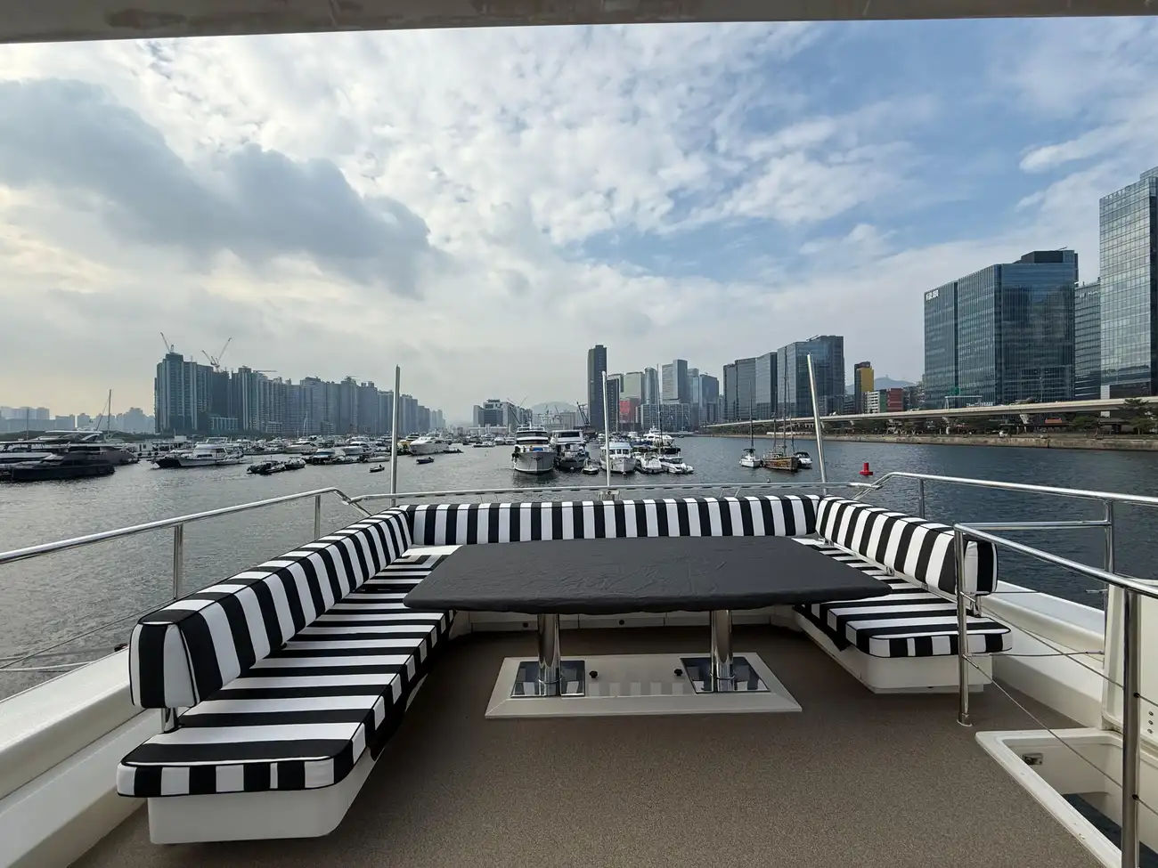 Thumbnail von Guy Couach 120 Couach 120