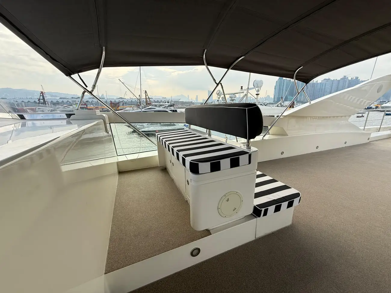 Thumbnail von Guy Couach 120 Couach 120