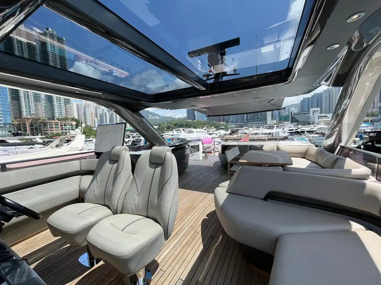 Thumbnail von Princesse Y85