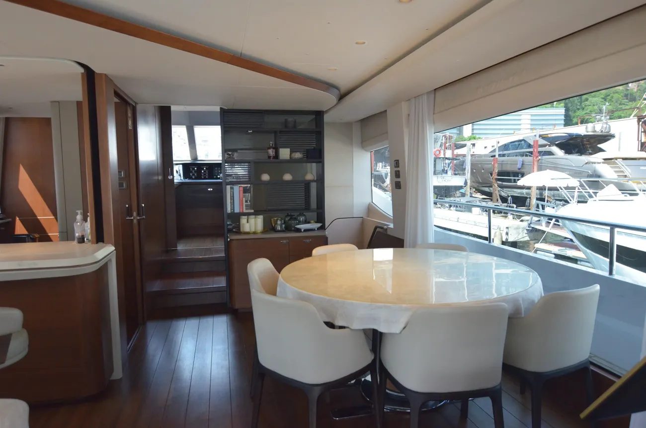 Thumbnail von Princesse Y85