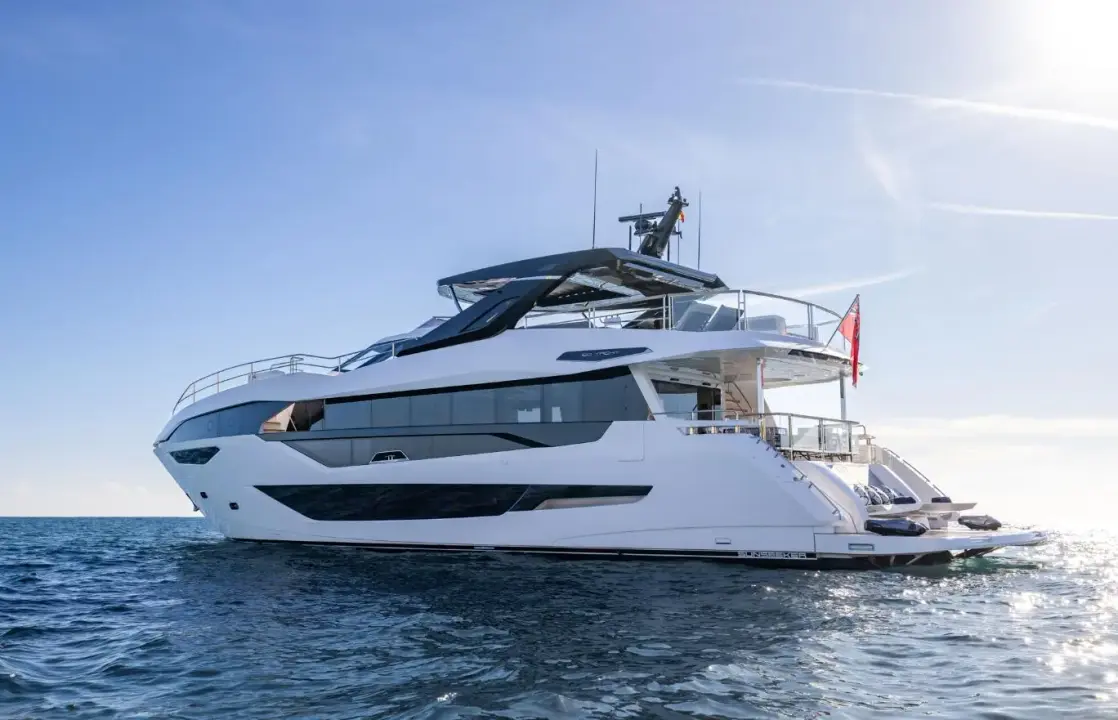 Sunseeker 100ヨット