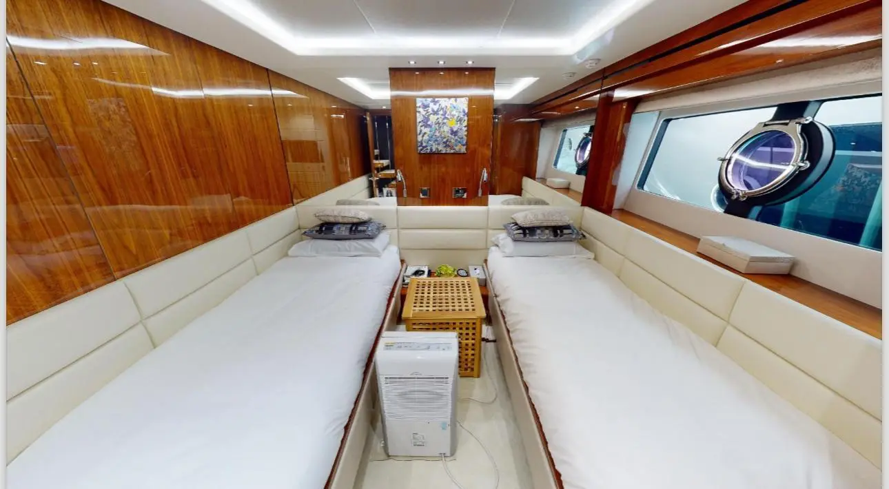 Thumbnail von Sunseeker 86 Yacht