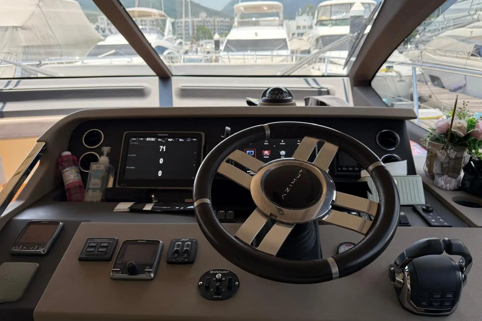 Thumbnail von Azimut 50