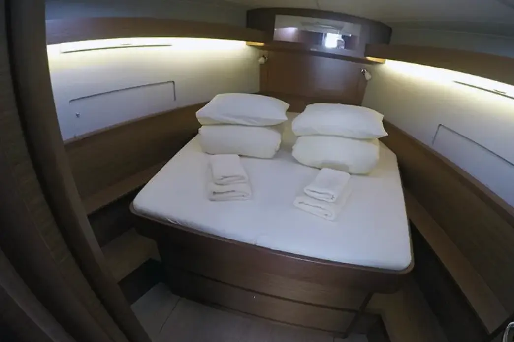 Thumbnail von Dufour 430 Magdalena