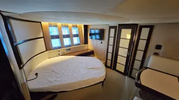 Thumbnail von Azimut 62