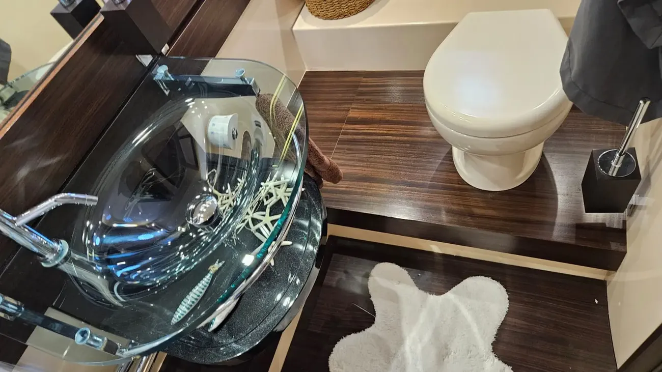 Thumbnail von Azimut 62