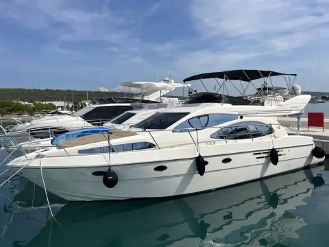 Azimut 46