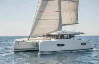 Thumbnail von Fountaine Pajot Astrea 42