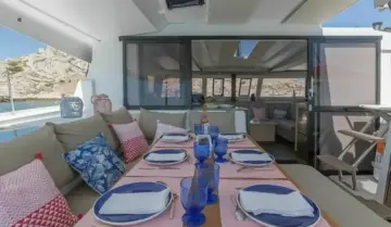 Thumbnail von Fountaine Pajot Astrea 42