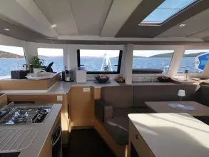 Thumbnail von Fountaine Pajot Quatuor 3