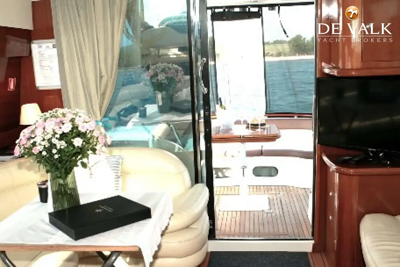 Thumbnail von Prestige 46 Flybridge