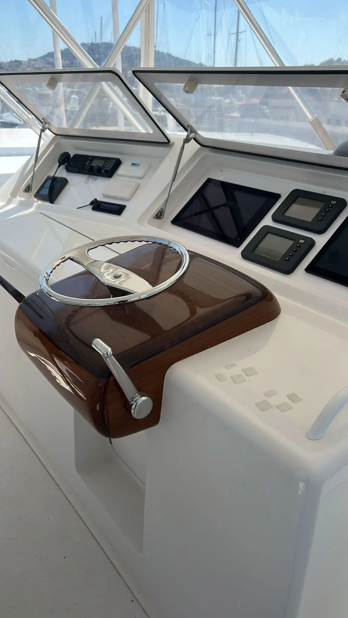 Thumbnail von Viking 52 Convertible