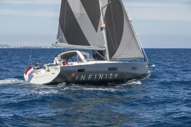 Beneteau Oceanis Yacht 60 INFINITY