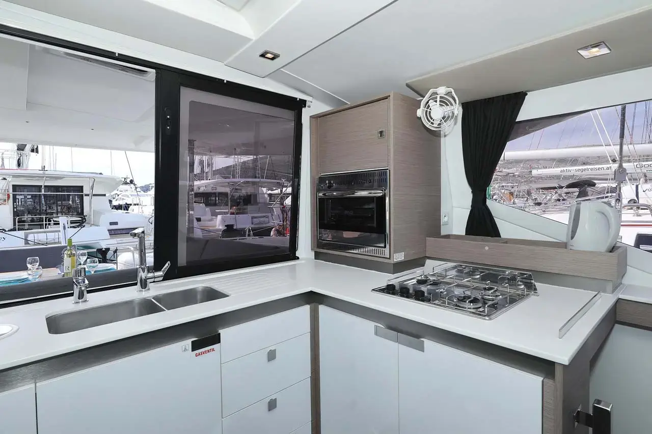 Thumbnail von Fountaine Pajot Isla 40