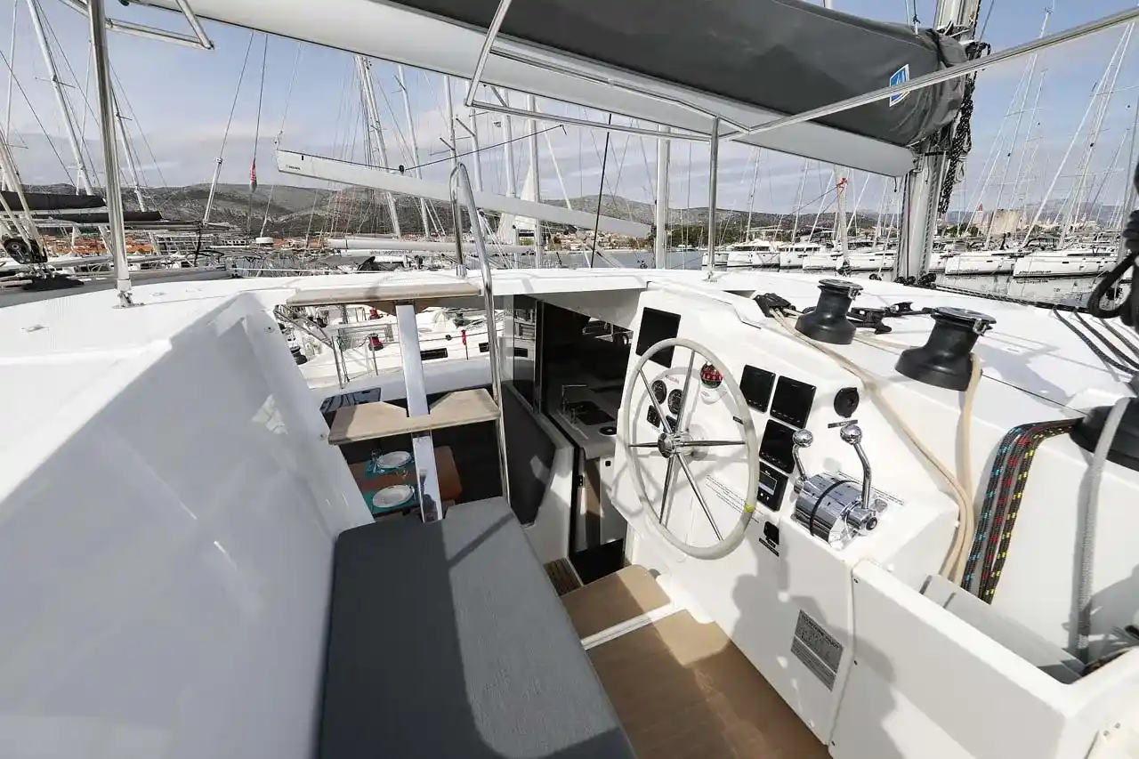 Thumbnail von Fountaine Pajot Isla 40