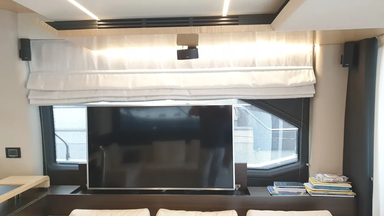 Thumbnail von Azimut 66