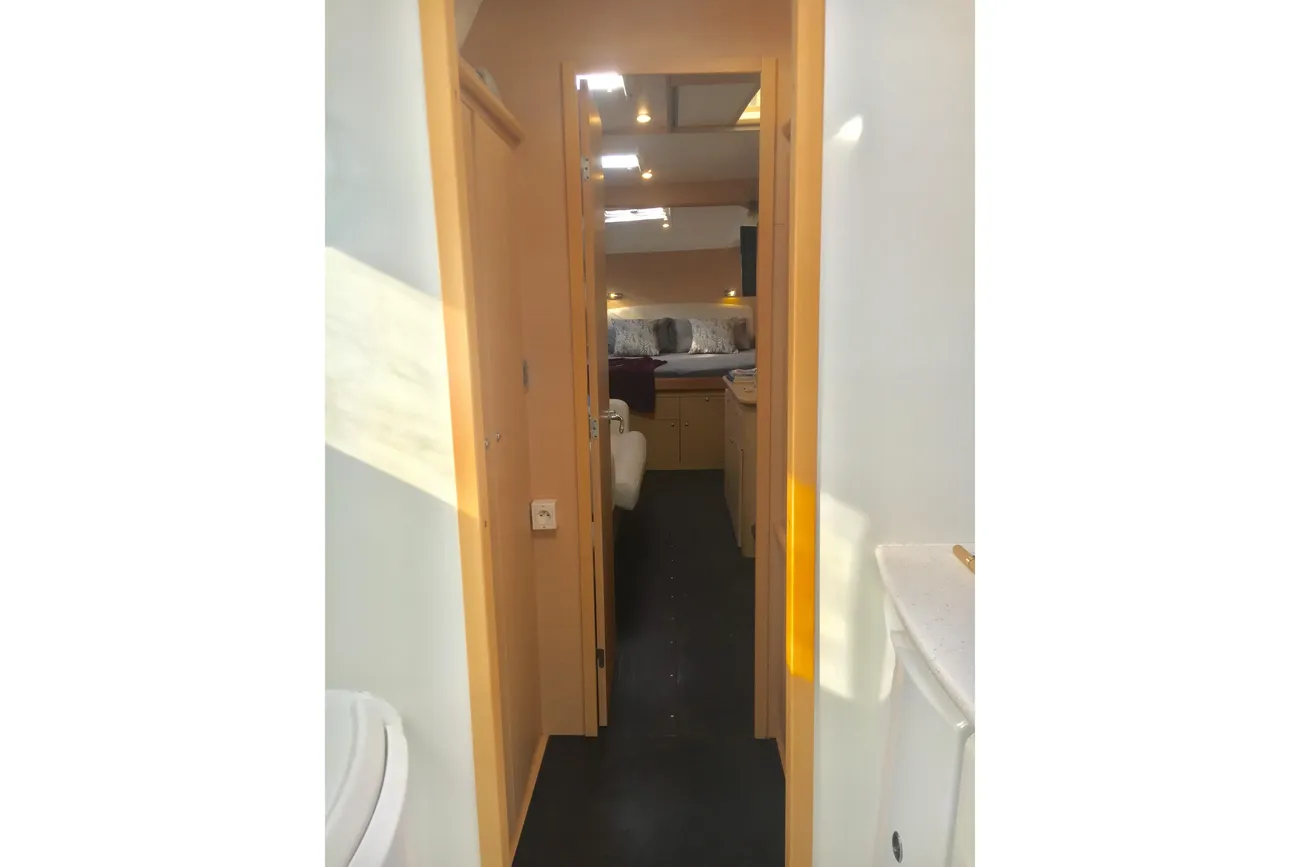 Thumbnail von Lagoon 440 REWIND