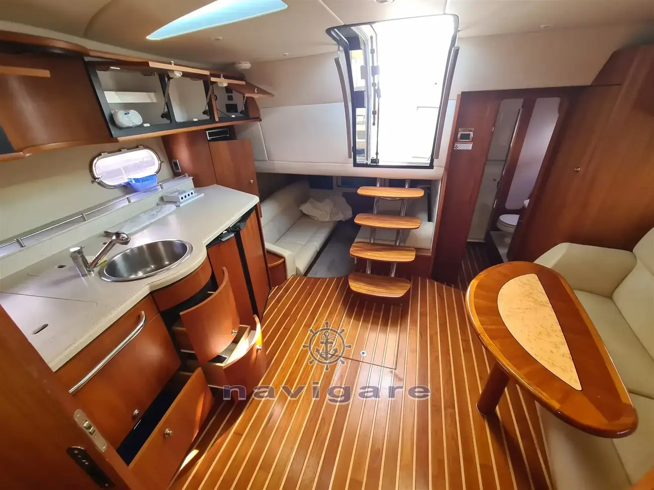 Thumbnail von Tiara Yachts 3900 Sovran