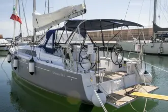 Thumbnail von Beneteau Oceanis 34.1