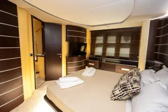 Thumbnail von Azimut 86s