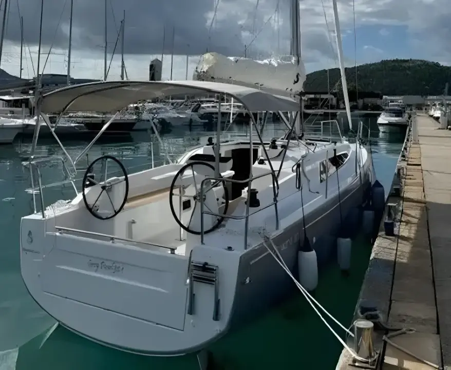 Beneteau Oceanis 30.1 GREY PEARL 30.1
