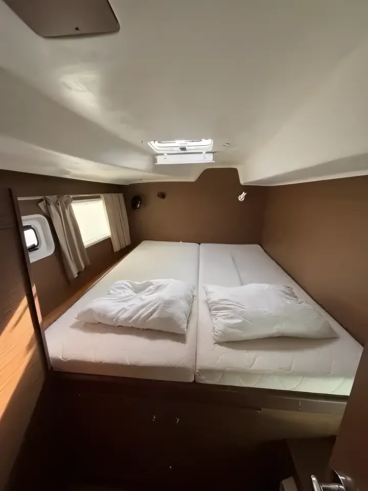 Thumbnail von Lagoon 380